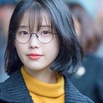 아이유 <b>쌩얼</b>인데 아이유도 화장빨임??