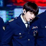 정국 혹시 ㄹㅇ <b>나연</b>이랑 사귀는 거 아냐??