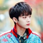 [드루와] 얘들아 라이관린 구찌<b>점퍼</b> 정보좀 ㅠㅠㅠ
