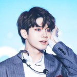 [댓글부탁해] 컬러<b>렌즈</b>낀 남돌 사진뿌려줘