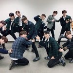 [댓글부탁해] 보라색 <b>숏</b>패딩 ㅇㄸ