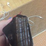 [배고파] 주방에서 몰래 오예스 하나 훔쳐서 먹는중