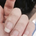 나 <b>손톱</b> 길어 ????