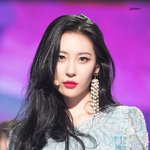 [댓글부탁해] 머리 완전 <b>직모</b> 찰랑찰랑한애들잇냐