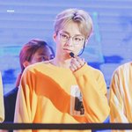 [시우민] (시우민)<b>전교</b>1등 겸 <b>전교</b>회장