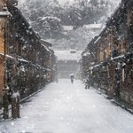 하얗게 눈이 내린 일본 <b>설경</b>