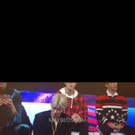 [EXO] 이거 뭐 팬들눈물을 자기가 다 받아주고 싶었다 그런건가