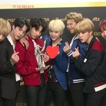 [방탄소년단] 아미들아 빨리 <b>서가</b>대 가온 투표 하자