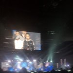 [EXO] 나이제 집와서 막 씻고나왔다..