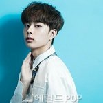 오늘 뷔페 갔는데 알바생 존잘이야
