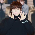[인피니트] 잘때 컴퓨터는 뮤<b>비스</b>밍 폰은 음챁스밍!