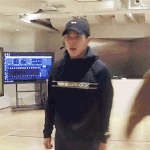 [시우민] 시우민 다시 나이키로 돌아옴