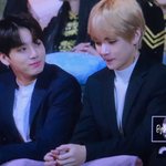 [방탄소년단] 멘탈 <b>유리</b>같은 애들은 왜 팬톡들어오지?