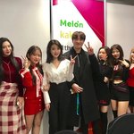아이유랑 레드벨벳완전체 사진찍음