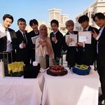 [EXO] 가운데에 있는 <b>여성</b>분이 그 1억 부자 딸되시는 분임?
