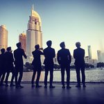 [EXO] 이거 가운데 폰들고있는사람 준면이냐 <b>종인</b>이냐