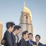 [EXO] 바람 불고 머리카락 날리는데 <b>서로</b> 웃고 안는거