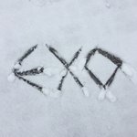 [EXO] 첫눈오는날 저걸로 <b>운동장</b> 도배하고옴