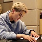 [위너] 오늘 <b>가온</b> 티켓팅!!!!!!!!!8시