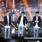 [EXO] 이런 느낌 의상에다가 <b>코코</b><b>밥</b>하는거 보고싶음