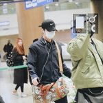 [EXO] 세훈이 걸을때마저도 허리 꼿꼿이 <b>피고</b>걷네