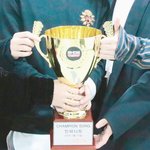 [인피니트] 다들 옹기종기 트로피로 손이 쭉쭉