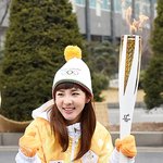 진짜 어려보이긴하네.......