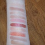 애두랑 내 화장품 구경할래?