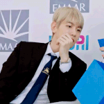 [백현] 180117 두바이 분수쇼 백현 <b>gif</b>.