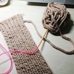 뜨개질 중인데 <b>뿌듯</b><b>뿌듯</b>