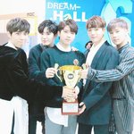 [인피니트] 트로피가 부러운건 <b>처음</b>이네..ㅎ