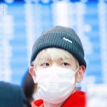 [백현] 레드 백현 <b>공항</b> 고화질
