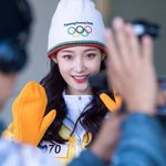 [댓글부탁해] <b>팬심</b>빼고 누가 더 이쁘냐