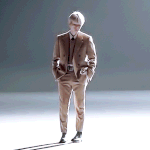 [백현] 백현이 <b>명품</b>어깨깨 봐!