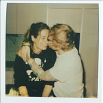 내 본진 약혼했어! 한 번만 들어와서 축하해줘~~