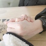 [댓글부탁해] <b>손</b>크기<b>차이</b> 많이 나보이지않냐