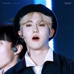 [EXO] 금발 베레모 준면 <b>vs</b>