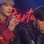 [EXO] 파튀픱흘 때 <b>차녀</b>리 안아줘 듣는 애들 표정