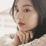 김지원 최근에 모습 존예다....