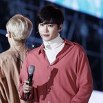 [EXO] ㅅㅂ 진짜 조카 진지하게 이거 <b>셔츠</b> 어디꺼일까
