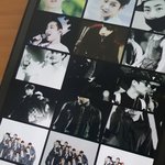 [EXO] <b>예전</b>에 쓰던 <b>폰</b> 구경하는데