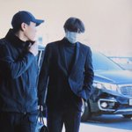 [EXO] <b>김종인</b> 다리 진짜 오미터