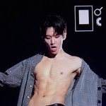 [EXO] 백현 <b>배때지</b> 근육