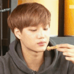 [EXO] 나 이제 간다 ㅂㅇ.. 다들 잘<b>자라</b>