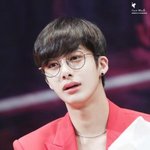 안경은 몬스타엑스 <b>형원</b>이가 짱이다