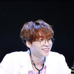 [모두드루와] 한 아이돌 팬싸인회에서 벌어진 대참사.<b>jpg</b>