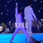 [시우민] 시우민 오늘은 <b>90</b>도밖에 안찢었다고