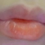 이 <b>입술</b>처럼 되려면 어케 해야됨