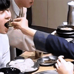 [박우진] 자기 손 먹히는거보며 광대<b>승천</b>하는 도톨이