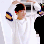 [박우진] 우진이 <b>검정옷</b> 자주 입어서...